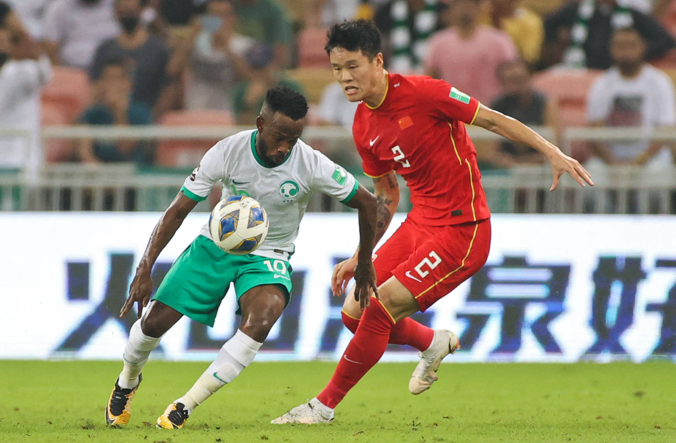 关于国足客场0-1沙特热议:伊万临场差到极致的信息