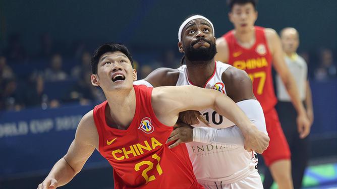中国男篮结束NBA夏联征程三场比赛输了104分(中国男篮结束nba夏联征程三场比赛输了104分了吗)
