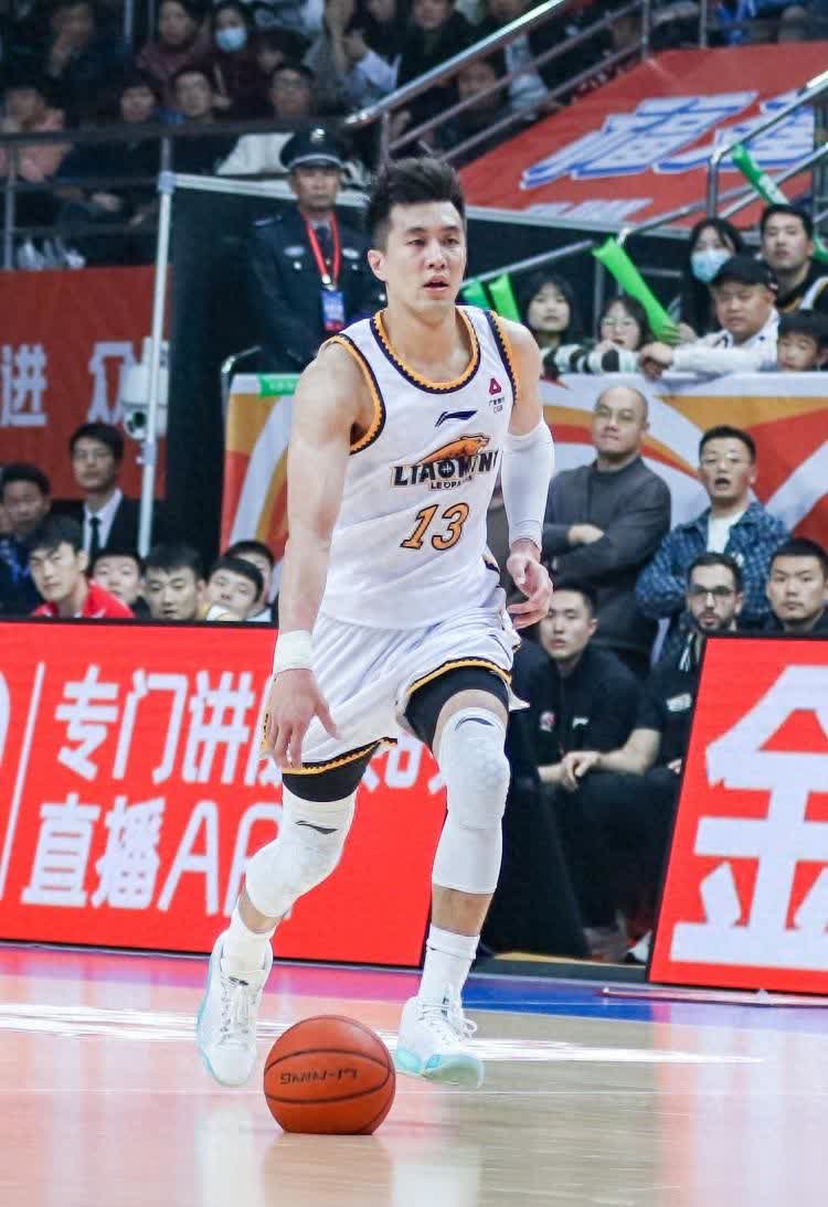 阿不都15分新疆胜青岛郭艾伦27+12广州负山西